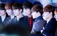 요즘따라 고화질 줍기 귀찮 