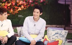 후후 오늘 찬열이 사진 많이 올려야징