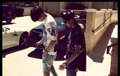 오늘 크리스 소식을 모아왔어