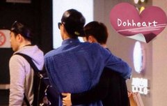 서로 껴안으면 입국하는 세훈&디오 ㅎㅎㅎ