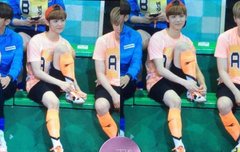 루한이의 신발끈묶는법 ㅎㅎ