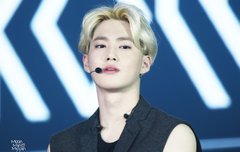 숨막히게 이.쁨...