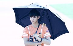 타오는 몸선이 참 이쁜듯ㅋㅋ