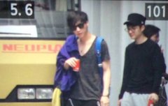 이씽이이어폰 ㅋㅋㅋ&백현이 사과머리