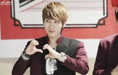 귀여운 비투비 팬사인회 애교 사진들