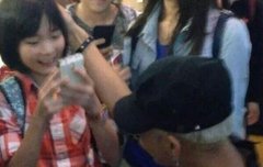 세훈이가 인스타 타오사진에..