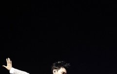 텀블러 보다가 이사진에서 멈칫...