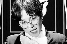 컴백 스페셜 스테이지할때