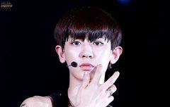 이번콘 박찬열 아컨짤..ㄷㄷ