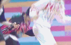 미키마우스가 춤을춘다. 