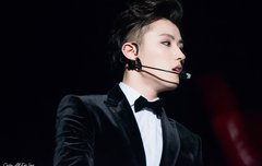 진짜 권이 콧대는 엄지척..