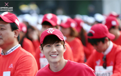 근데가끔준면이어깨넓어보일때있다