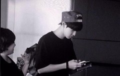 오늘 찬열이 공항옷 어제랑 똑같당ㅋㅋ