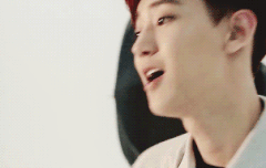 지금 룸메보는데...