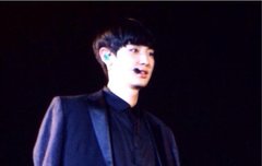 올블랙으로 덕후죽이는 박찬열