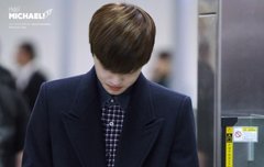 어깨가은근넓으신며니님