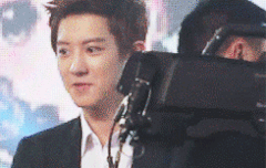 찬열이 움짤 ㅠ