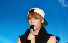 비투비움짤,사진 투척