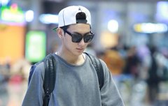 아장아장 걷는 타냥이