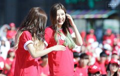 햇살아래 환한누누슴