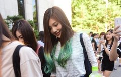 치마와원피스를 즐겨입는수영이