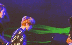 씽이 허리 걱정해주는 루거~ㅠㅠ