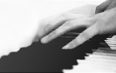 씽이 피아노 치는 모습 너무 설렌다...