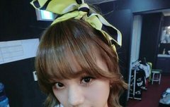 사랑에 빠진소재로 노래를 불러볼까