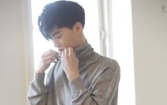 수호 가을겨울느낌이 물씬(づ_ど) 