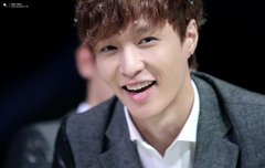 시우민톡 웅녀인데 레이 생일축하해^^