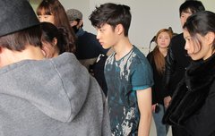 경수 옆태는 완벽하디오^^