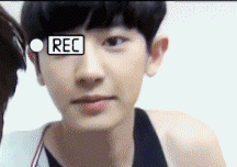 찬열이 머리 버섯머리여쏘?