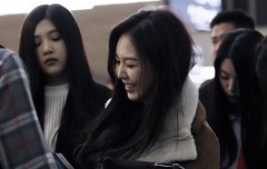 공항에서자는거아니야