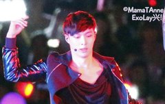 씽이 분명 생일이 지난지 얼마 안됐는데... 이상해...