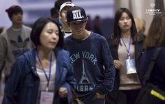 태용이 모자라벨안뗀거 졸귀ㅠㅠㅠㅠㅠㅠㅠㅠㅠㅠ