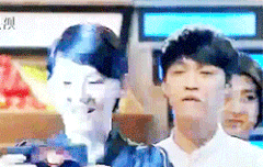 씽아 훔쳐보지마 ㅋㅋㅋㅋㅋㅋ