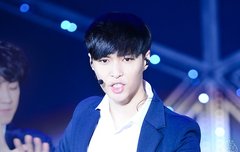 눈빛이 너무 설레고 따듯하고 ㅠㅠ