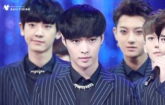 고화질로 보니 더 잘생겼네~~ 얼쑤~