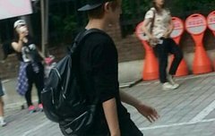 툥왕자 7월에 세상밖으로