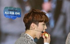 루한이 옆선 쥑이네~