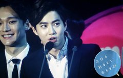 수호씨 왜이렇게 잘생기셨나요...