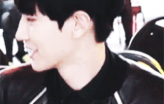 미친미모 뽐내는 패션위크 찬열이