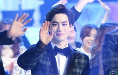 이 사진 겁나 죠으왕...