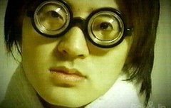 루한 할머니가 홍콩에서 태어났대!!!