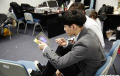 스엠사진에서  씽이먹던과자~~