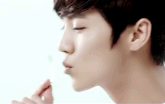 칸스광고 움짤 넘 이뻐ㅠㅠ