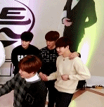 동해님 준면이 쓰담쓰담ㅠㅠㅠㅠㅠ