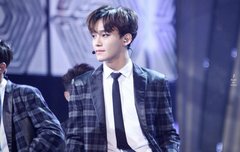 내가 오랜만에 슈아차에서 애들 전화연결한거를봤는데