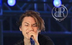 대성이는 노래할때가 젤멋져