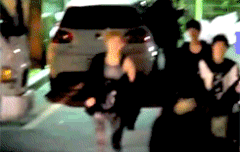 카메라 없는 곳에서도 90도 인사하는 찬열이